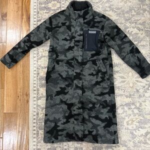 Columbia Black and Gray Camouflage Coat